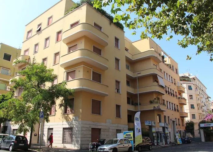 Comfort Piazza Mariano Armellini Πανσιόν 4*